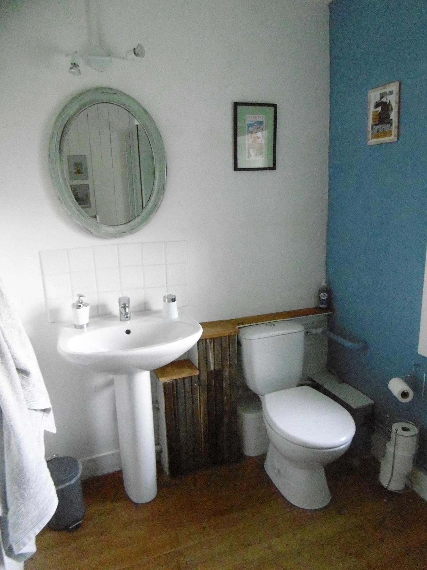 La Bicyclette Bleue Bed and Breakfast Montpinchon Exteriör bild